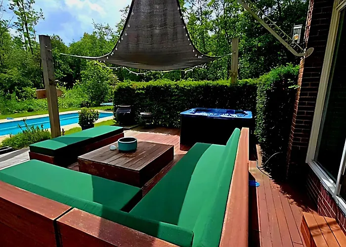 Villa In The Forest Of Amsterdam With Pool Velsen-Zuid