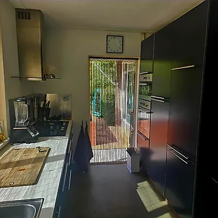 In The Forest Of Amsterdam With Pool 빌라